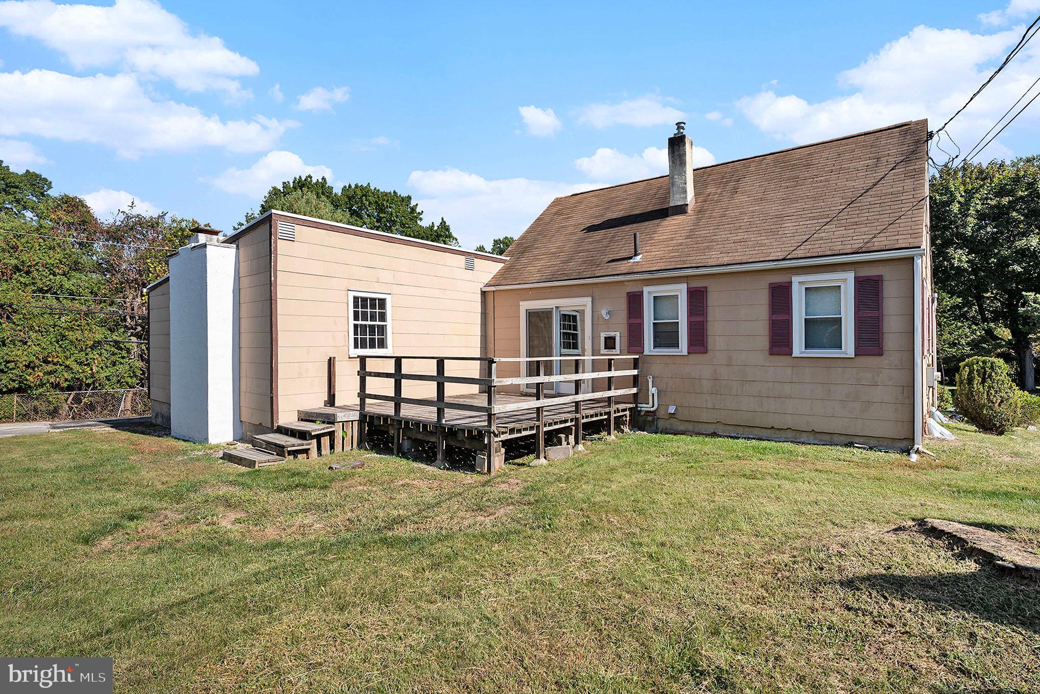 NEWTOWN SQ - Residential