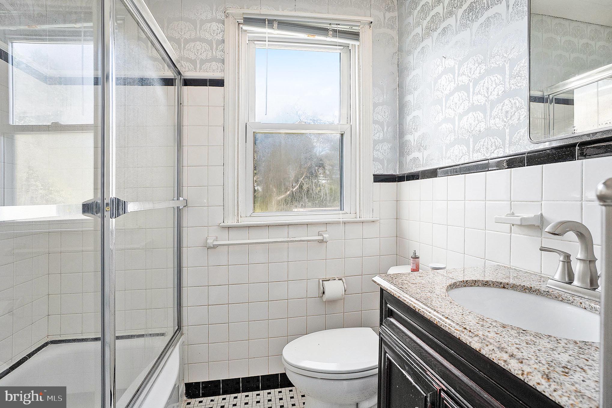 NEWTOWN SQ - Residential