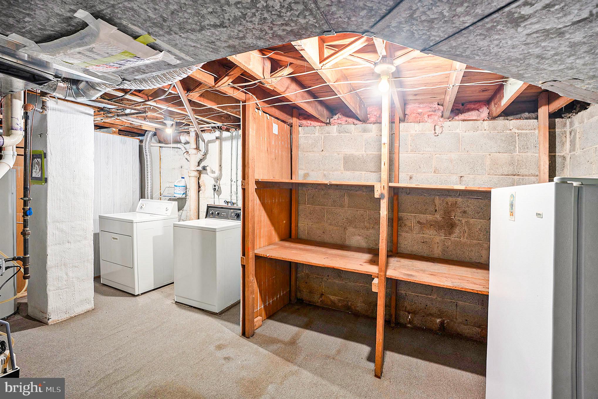 NEWTOWN SQ - Residential