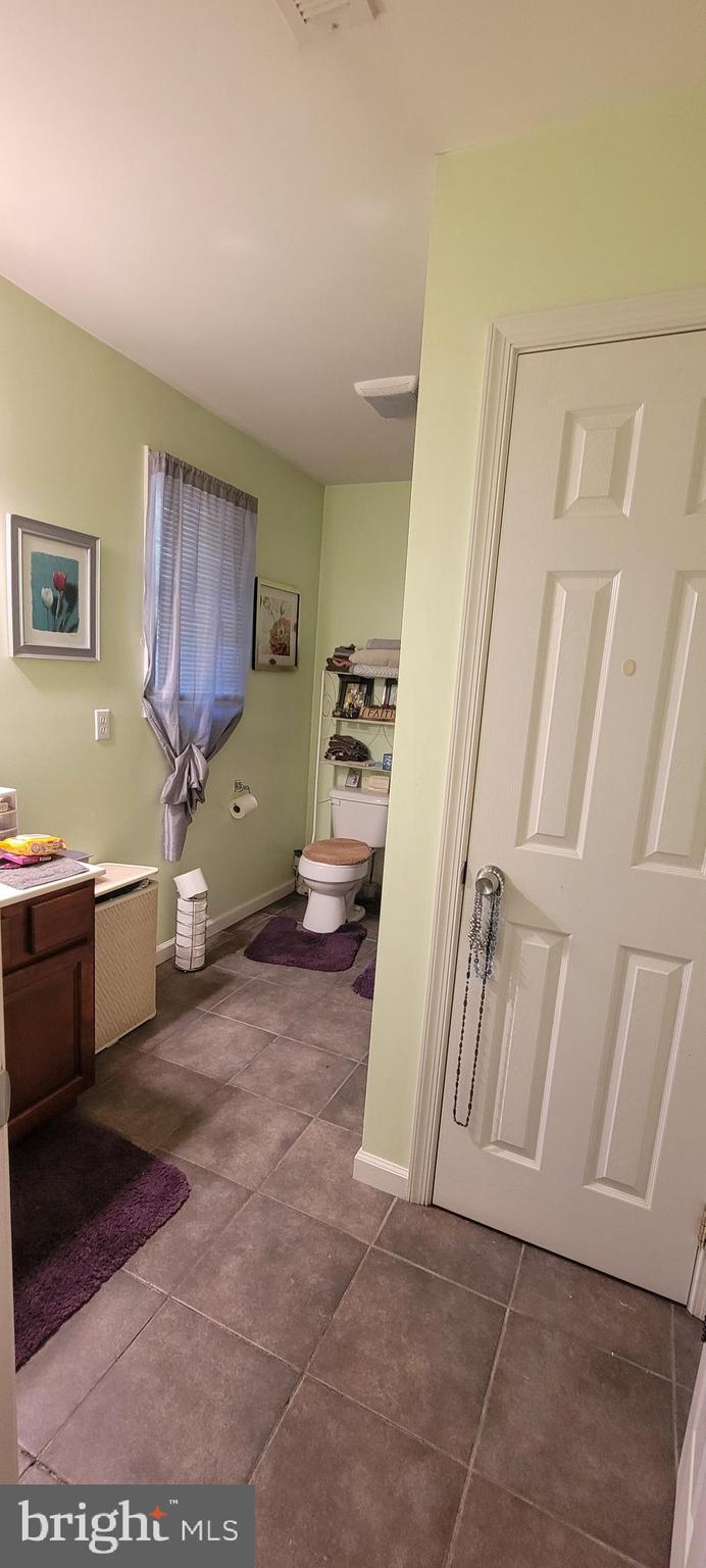 AMES COURT - Residential