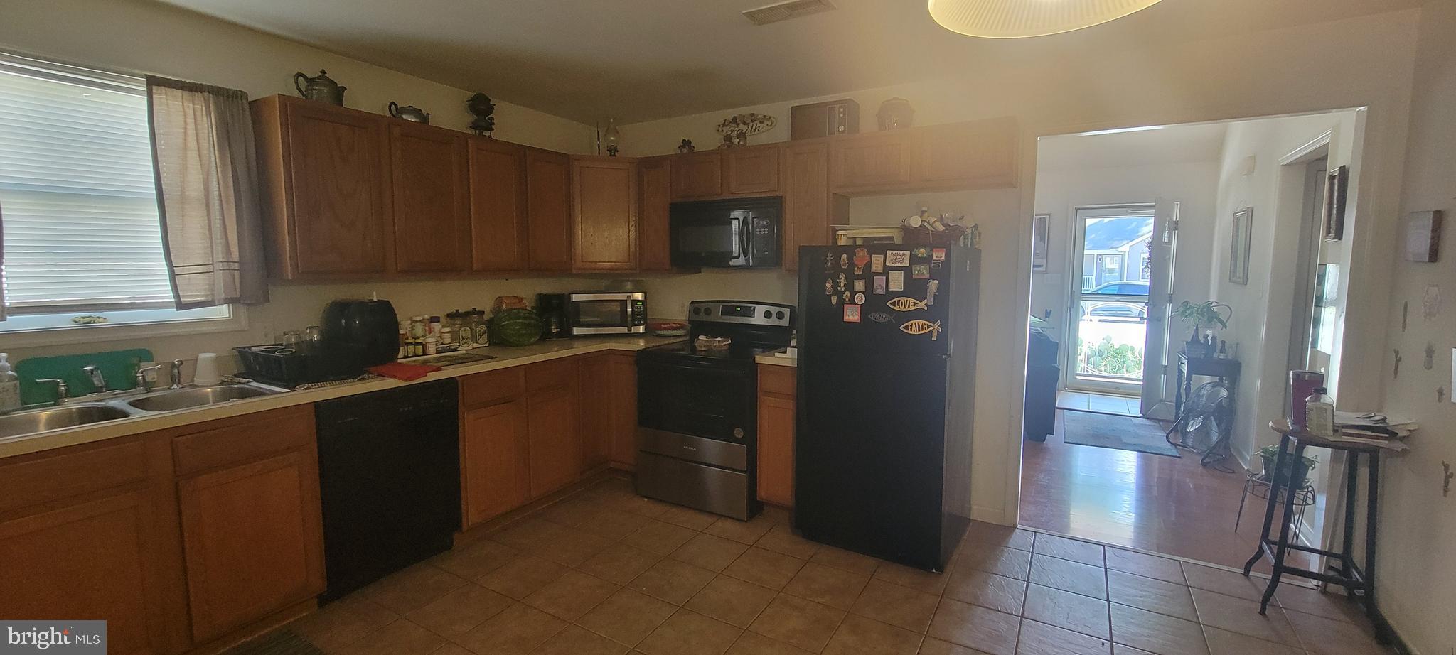 AMES COURT - Residential