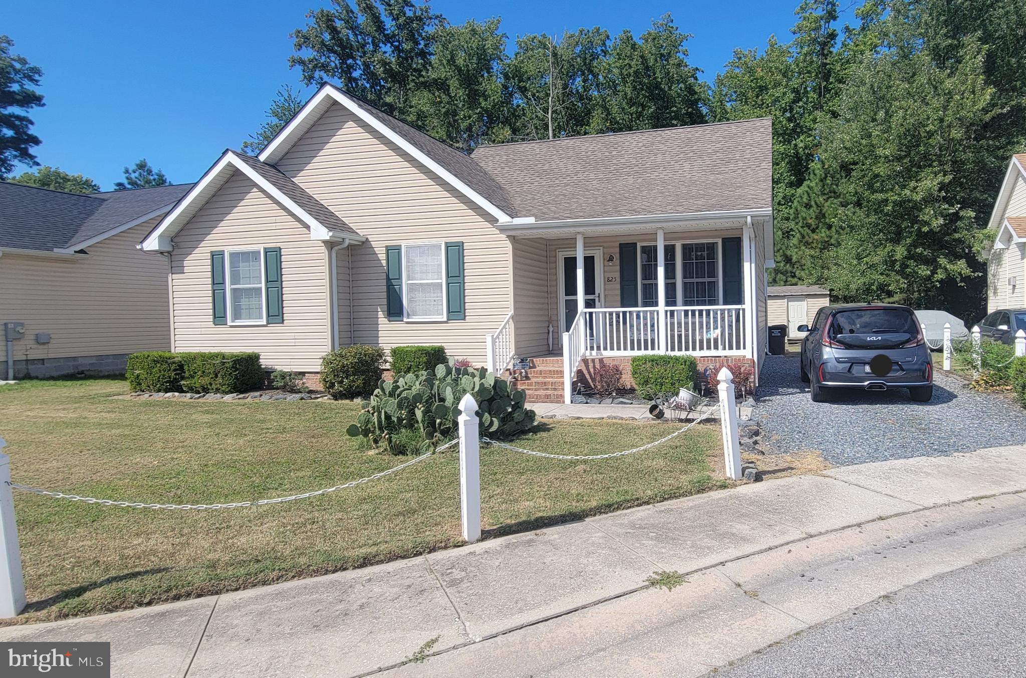 825 AMES COURT