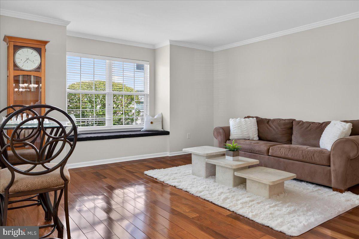 1211 LONGMEADOW LANE