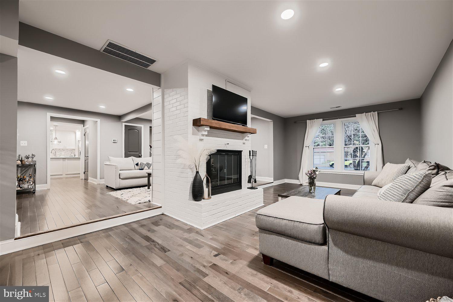 NOB HILL - Residential