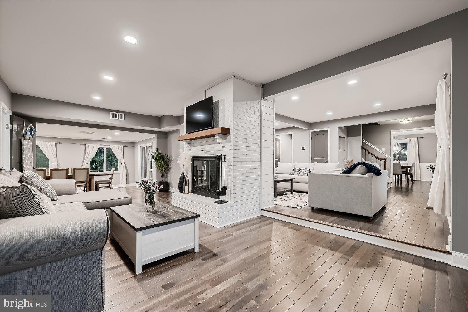 NOB HILL - Residential