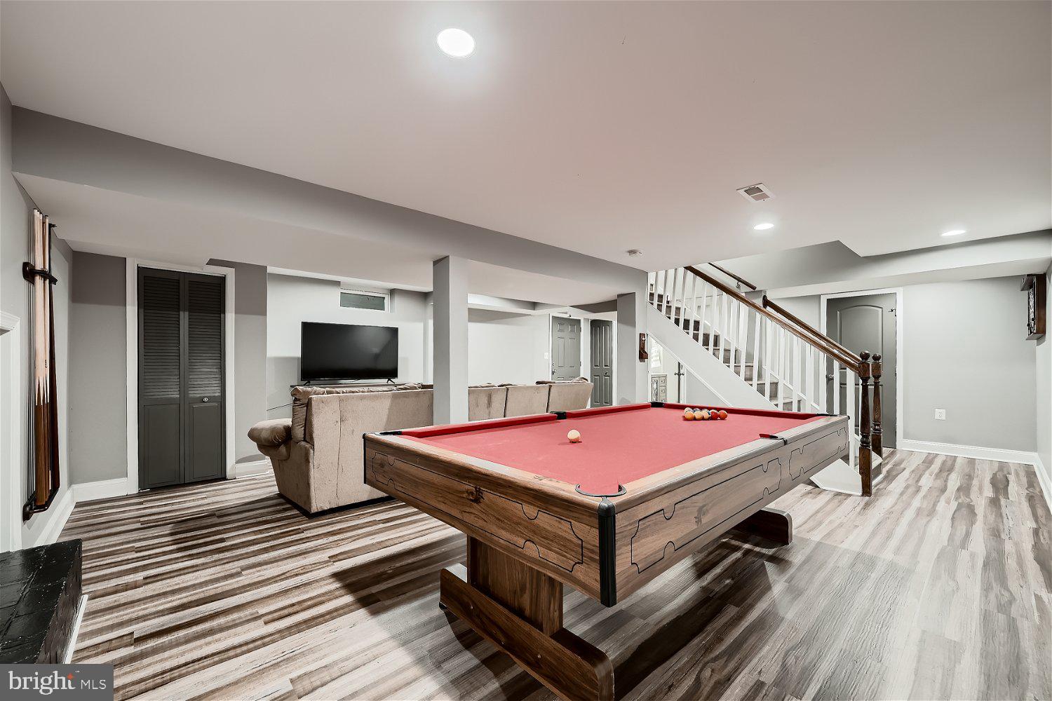 NOB HILL - Residential