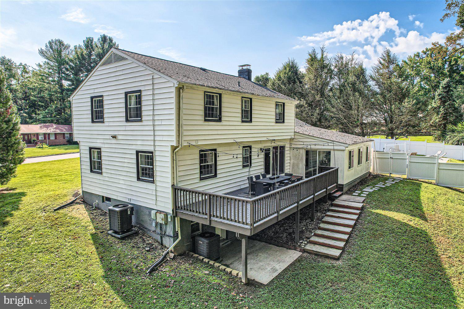 NOB HILL - Residential