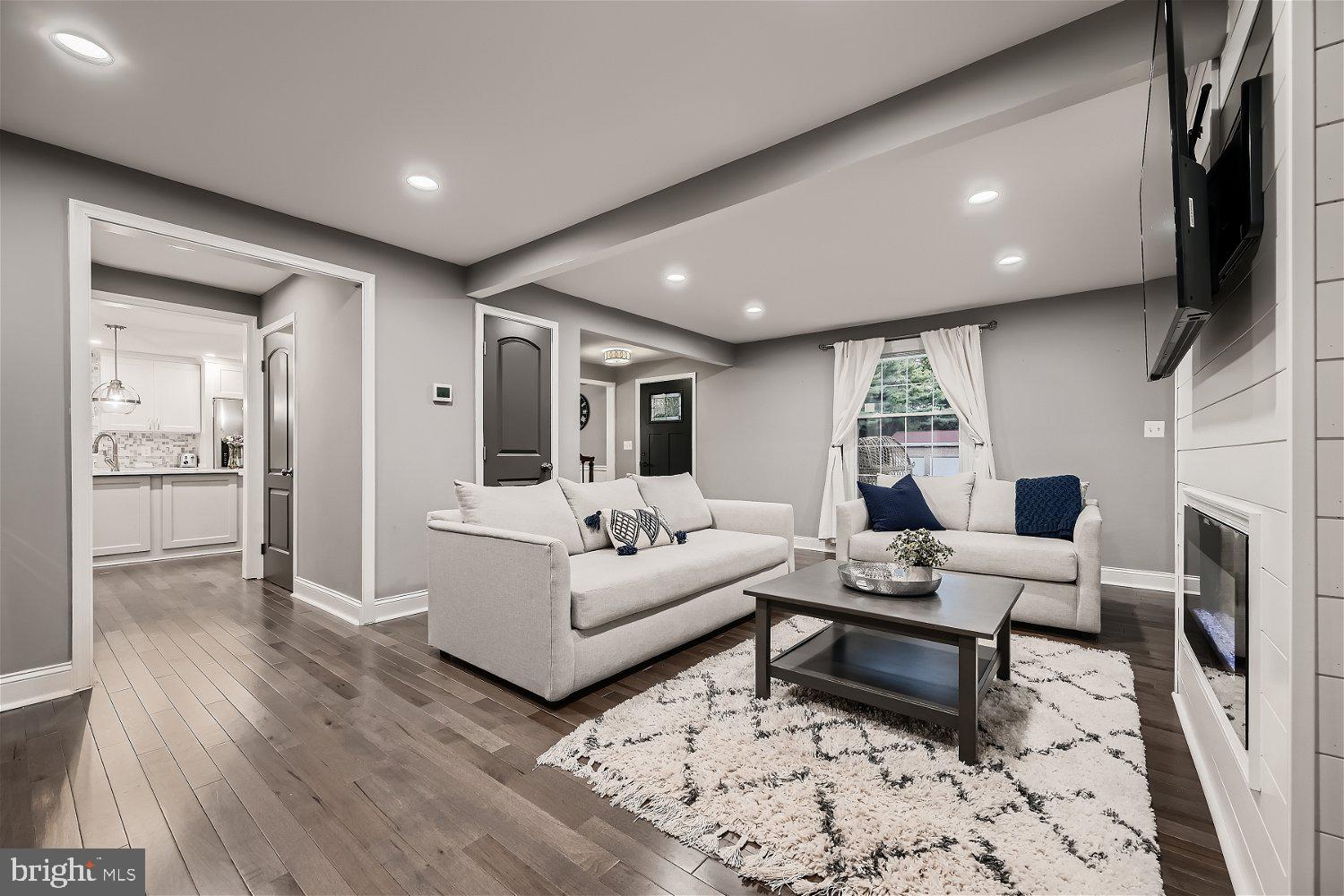 NOB HILL - Residential