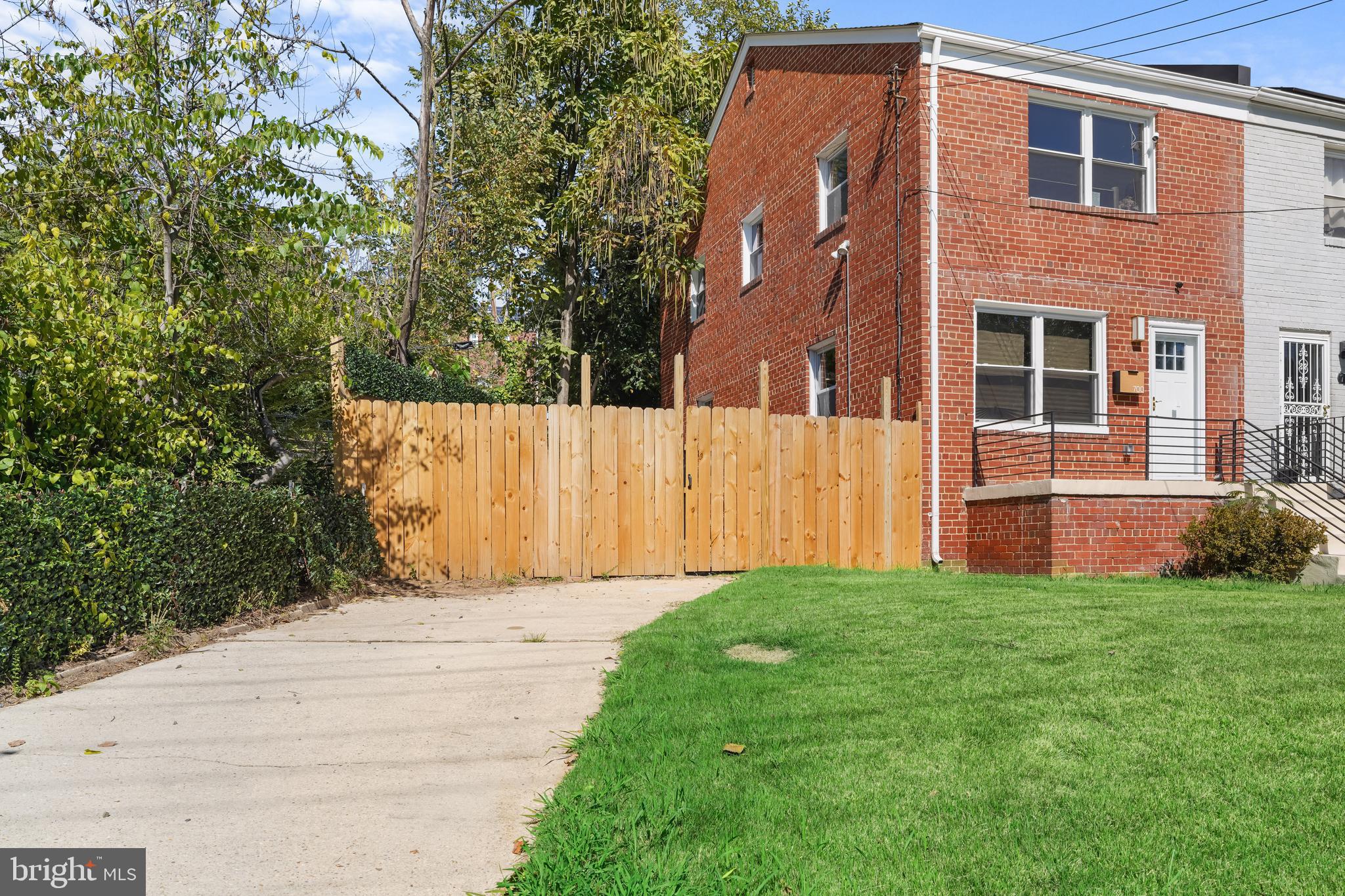 700 CHESAPEAKE STREET SE