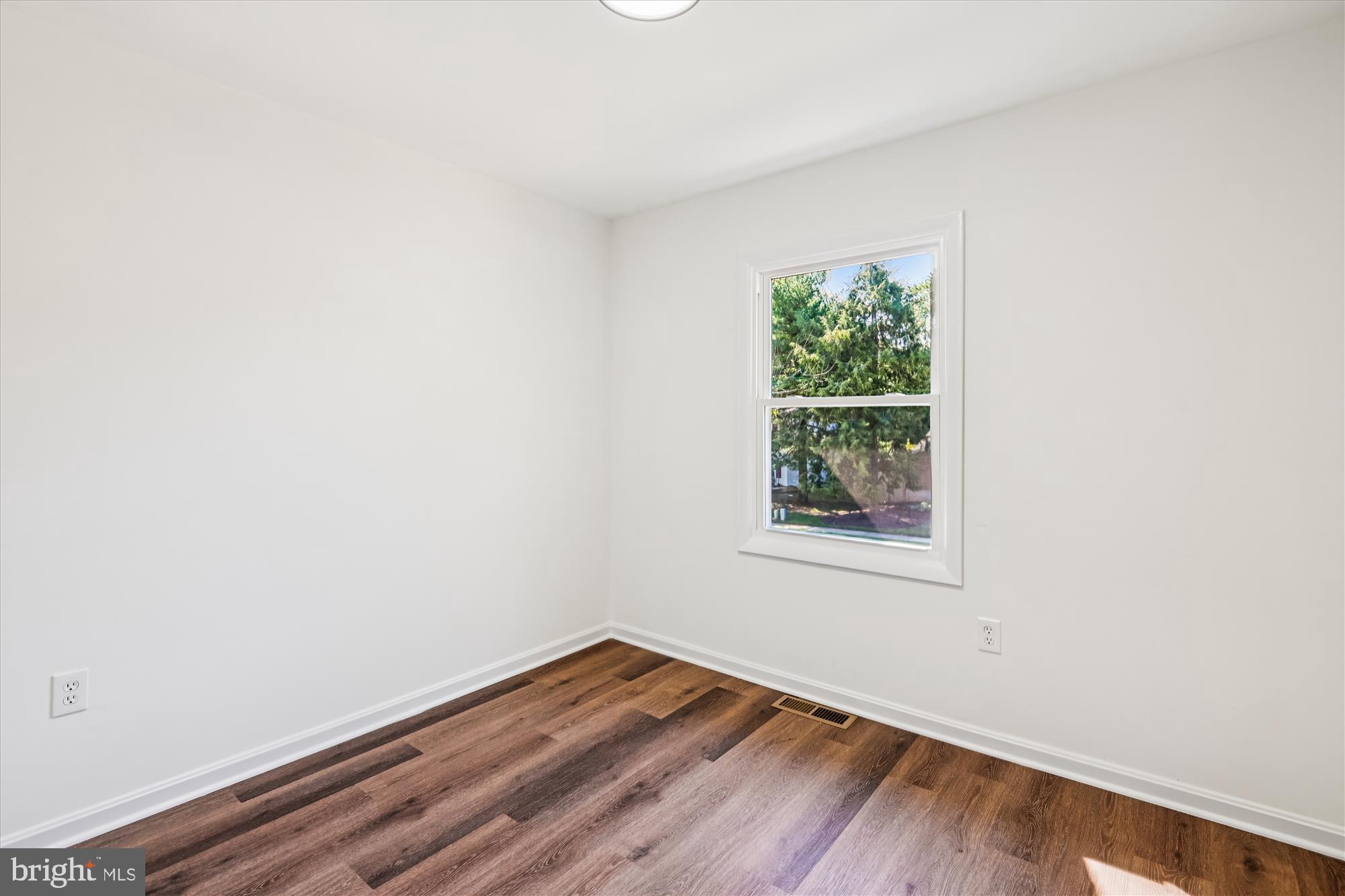 FOUR SEASONS ESTATES - Residential