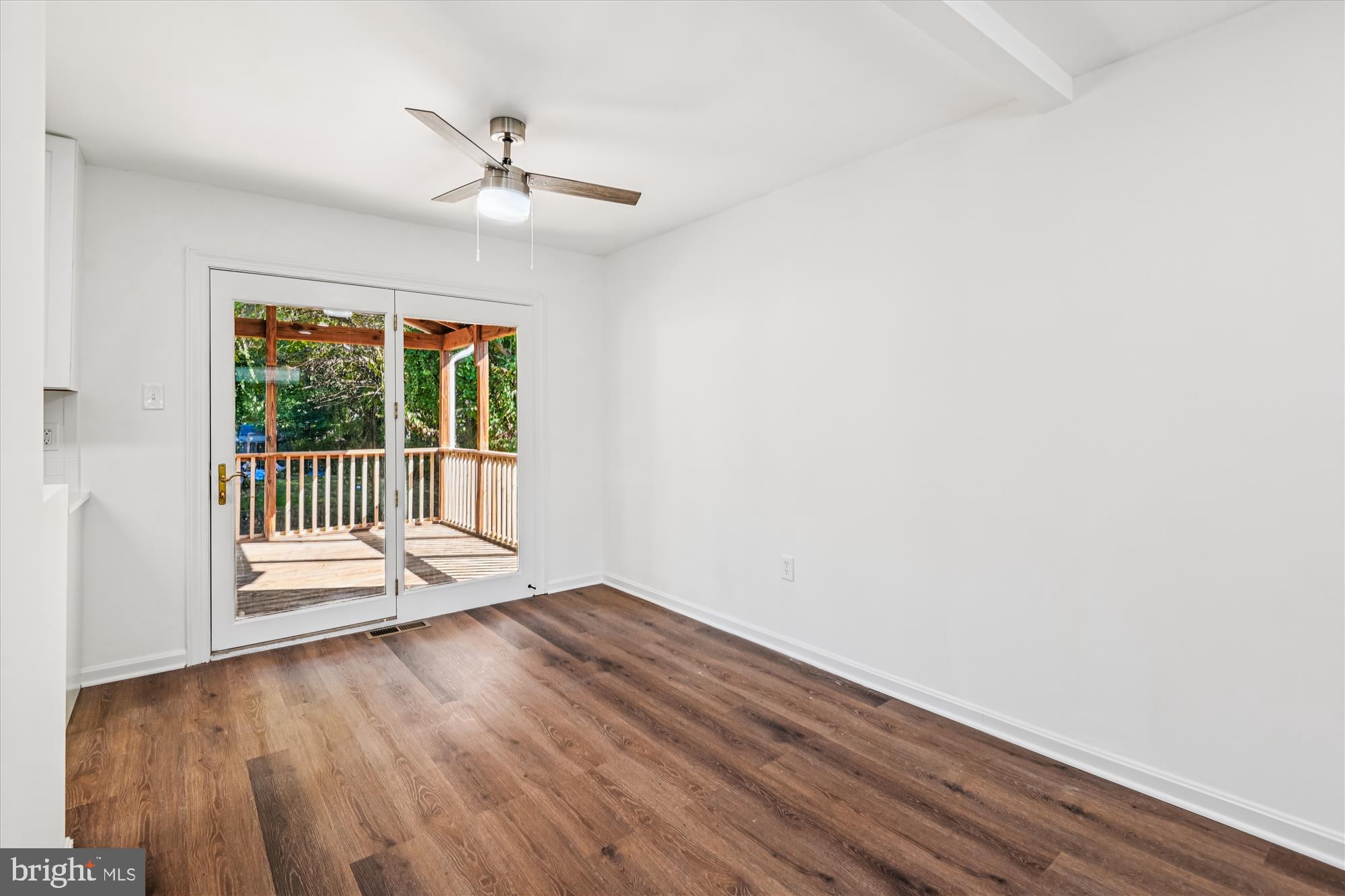 982 SUMMER HILL DRIVE