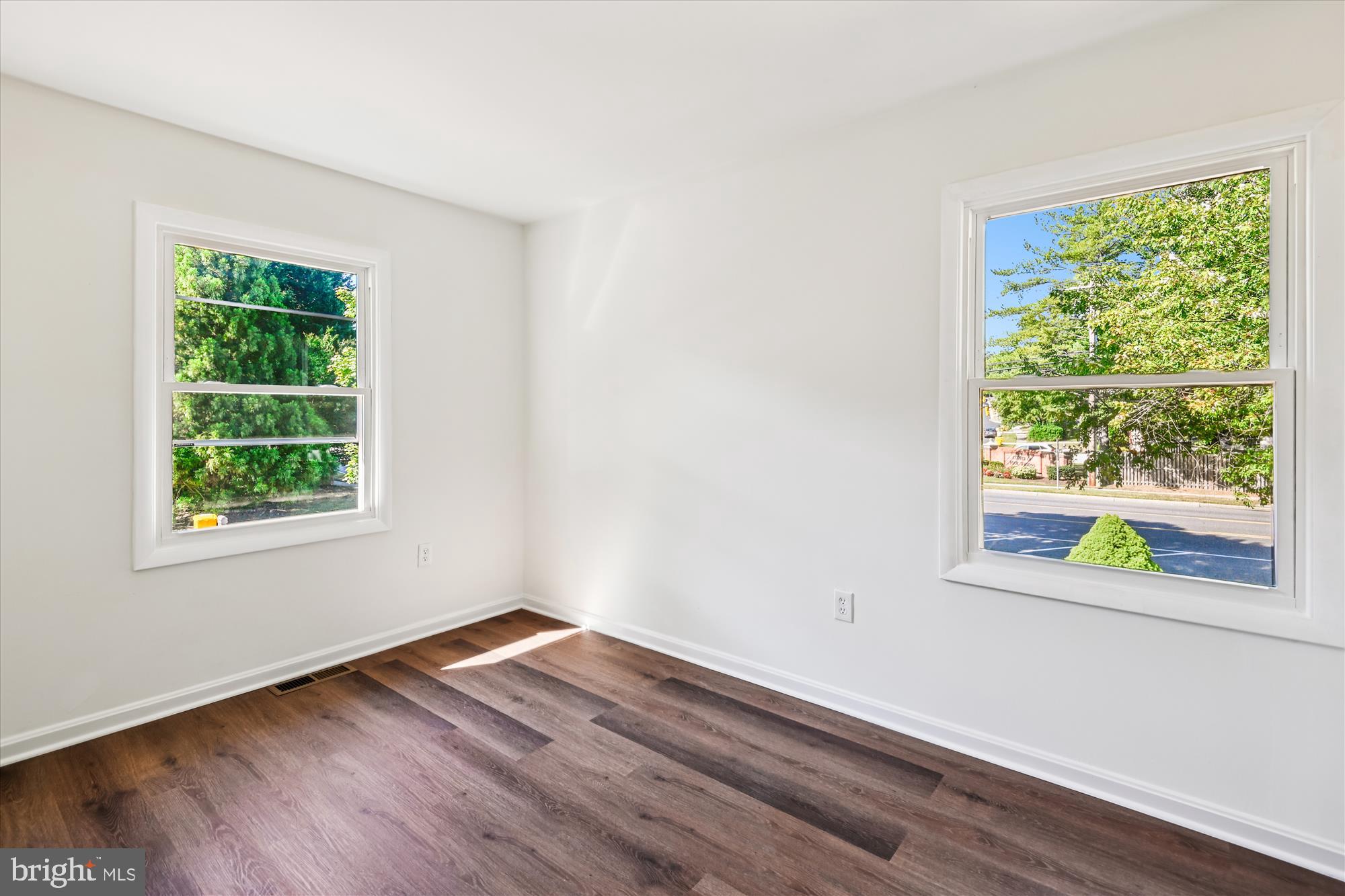 FOUR SEASONS ESTATES - Residential