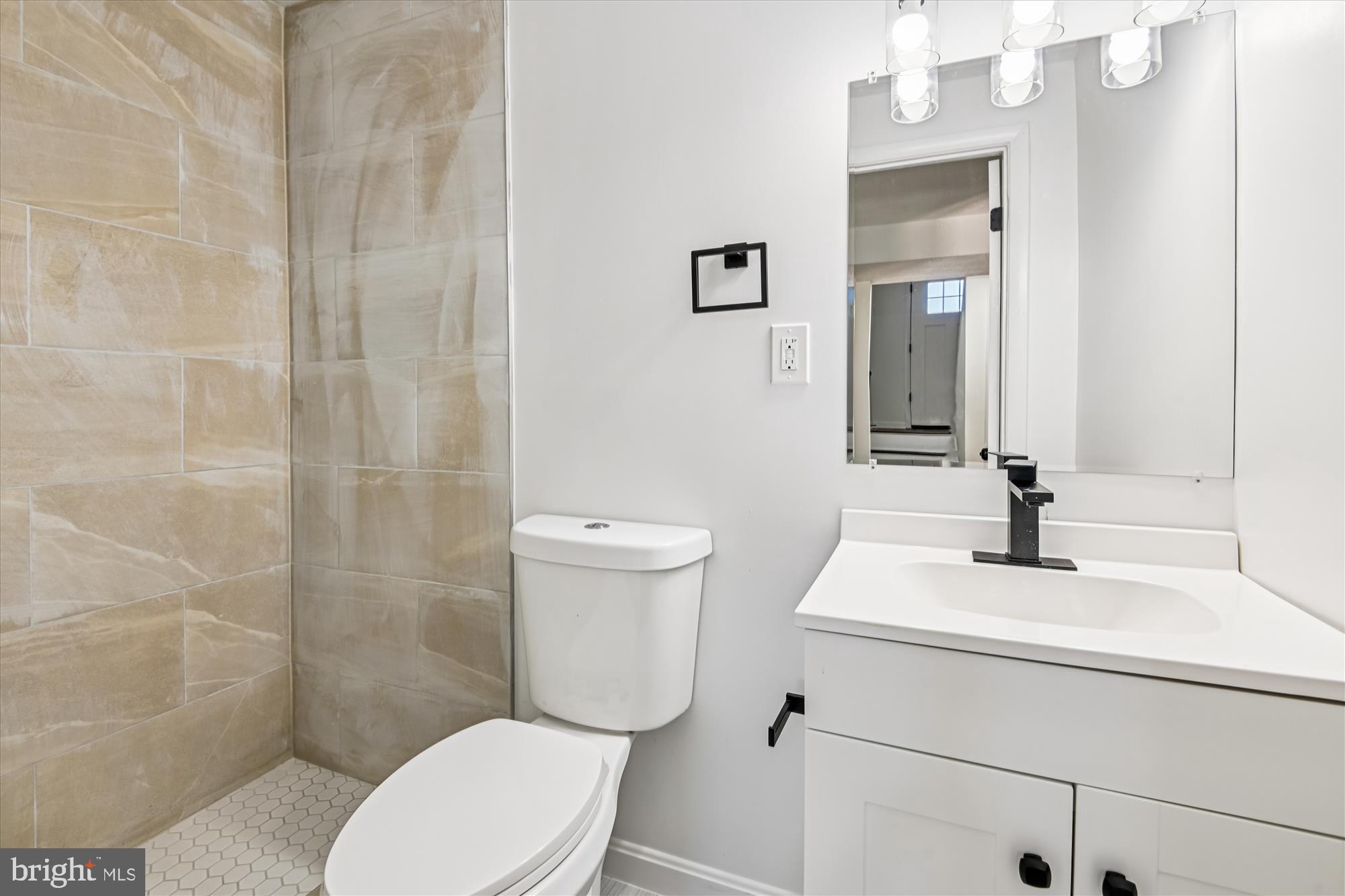 FOUR SEASONS ESTATES - Residential