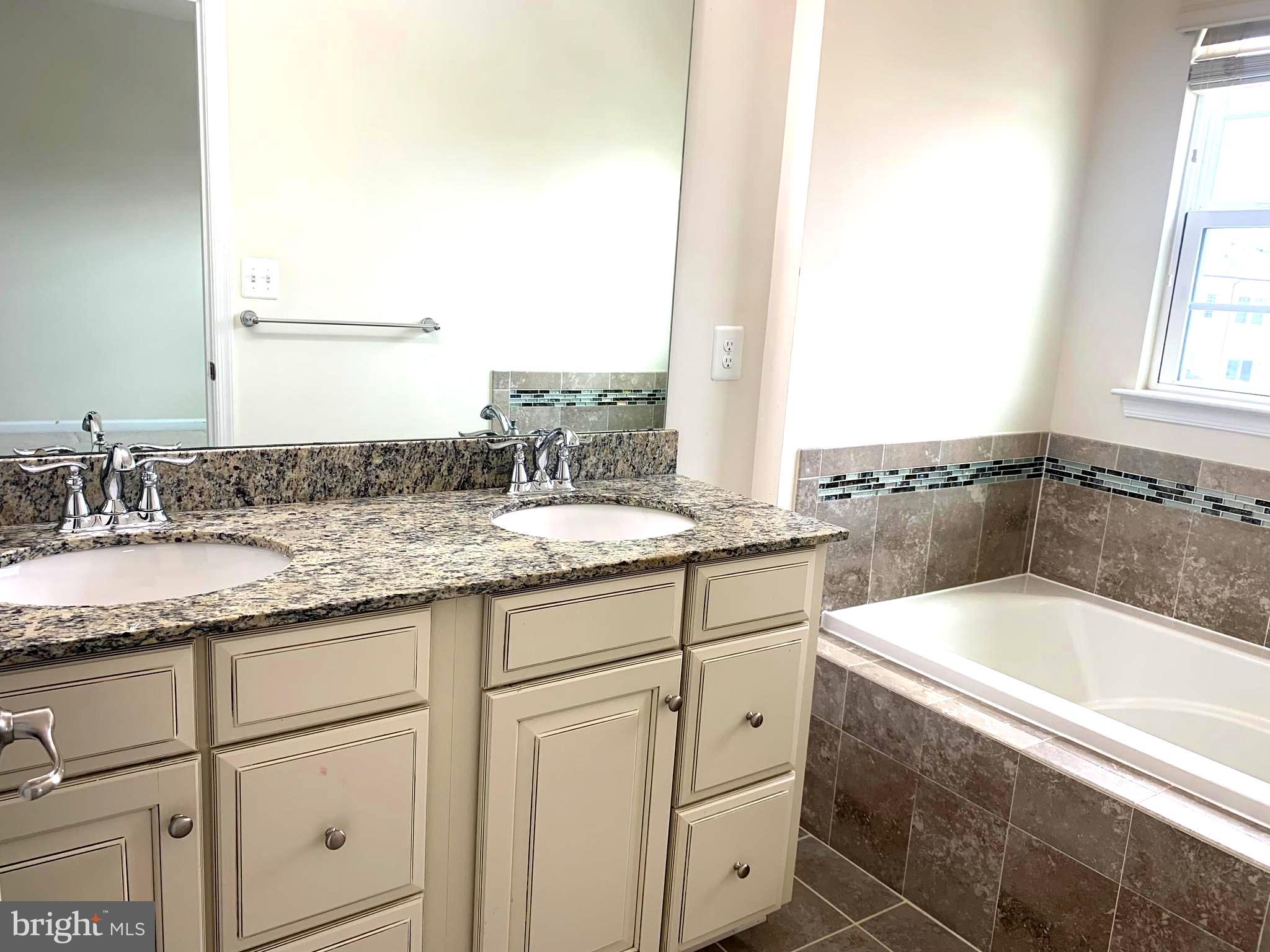 BALLARD GREEN - Residential Lease