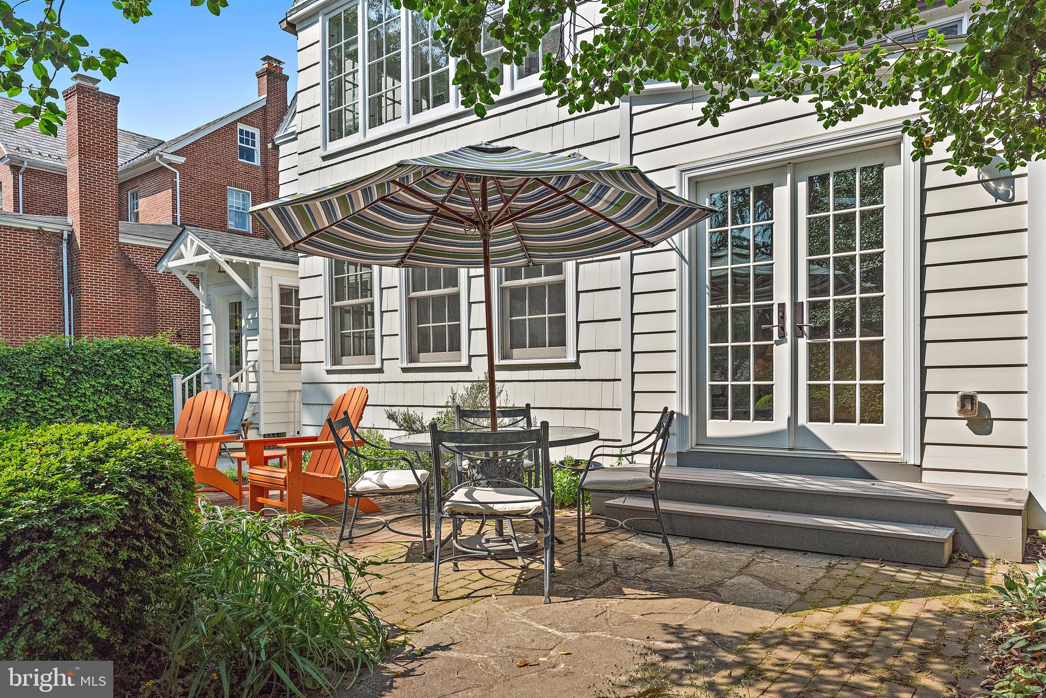 11 SOUTHGATE AVENUE