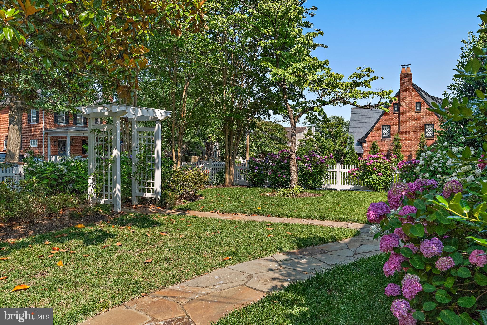 HISTORIC DISTRICT - Residential