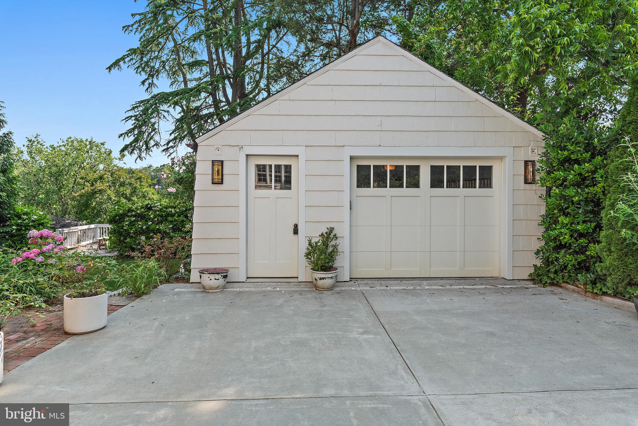 HISTORIC DISTRICT - Residential