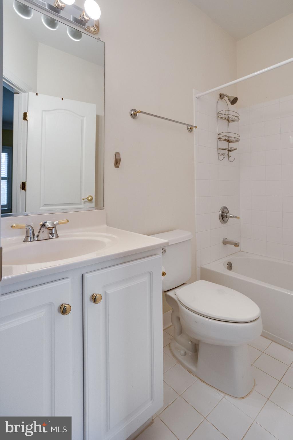 COLVIN MILL RUN - Residential Lease