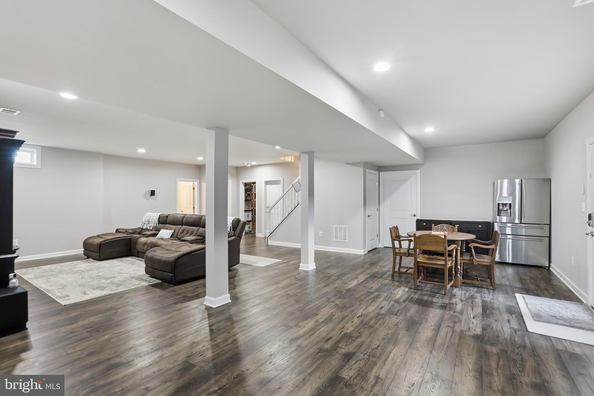 BLACK OAK CREEK - Residential