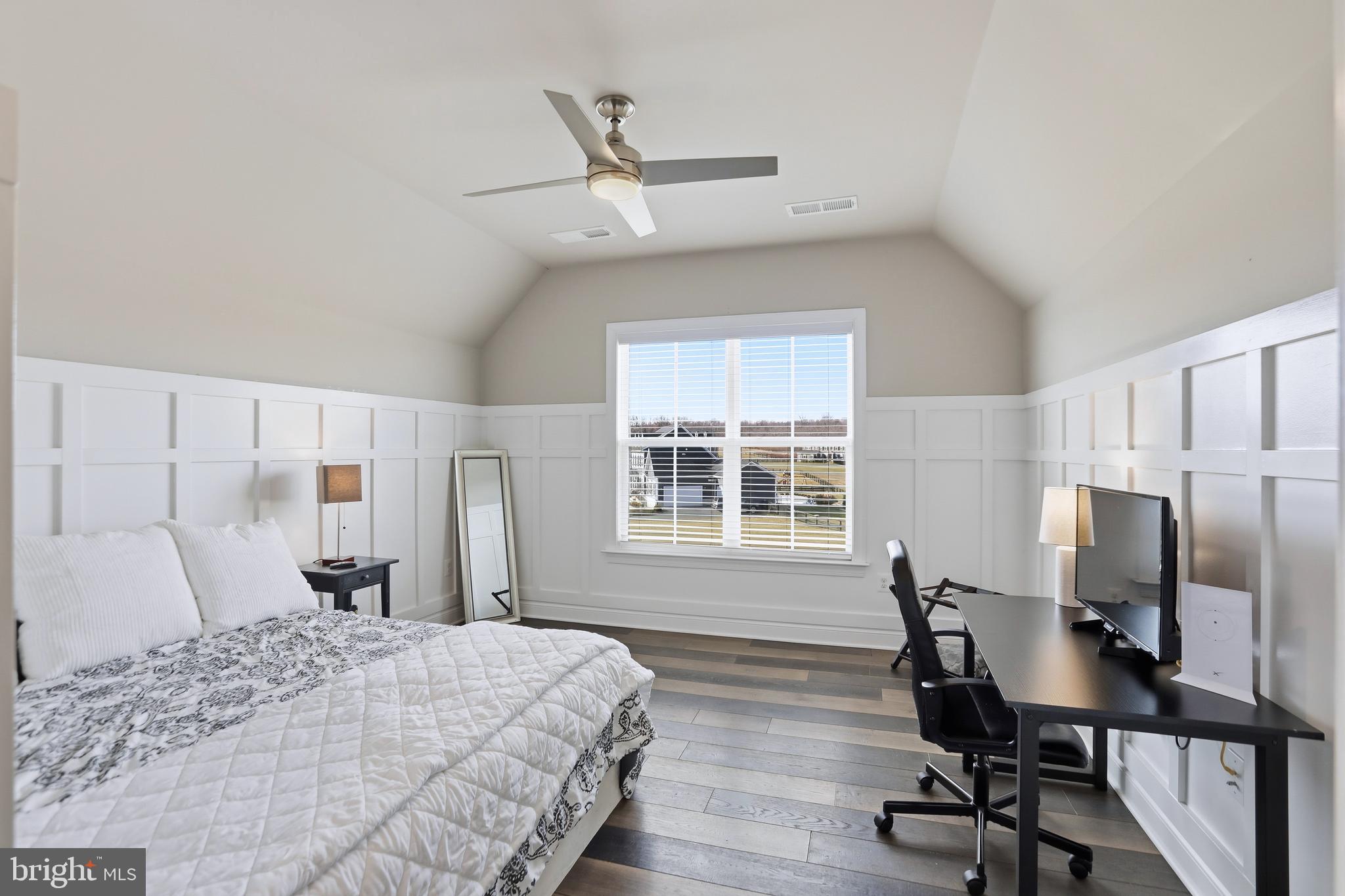 BLACK OAK CREEK - Residential