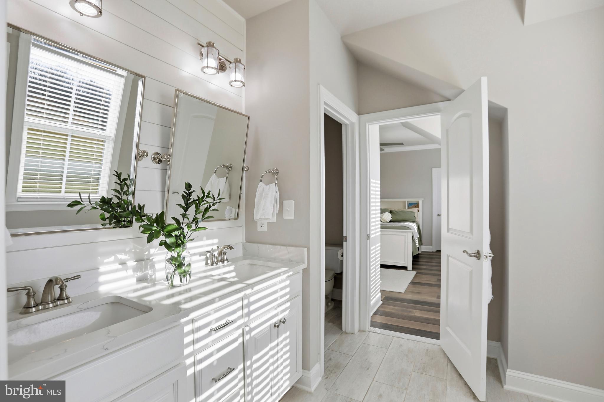 BLACK OAK CREEK - Residential