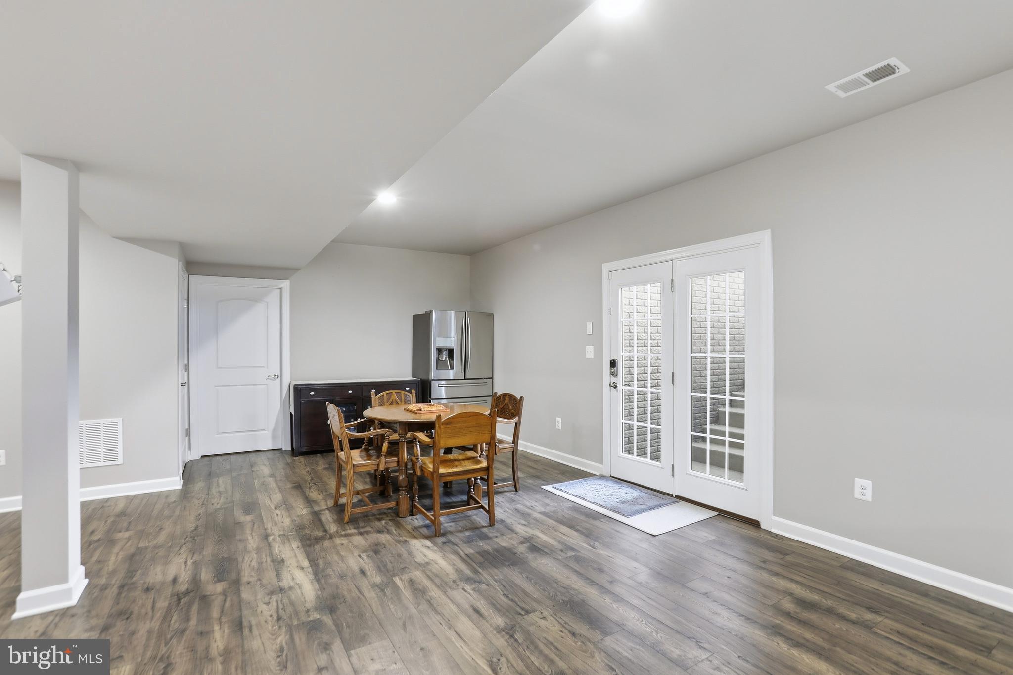 BLACK OAK CREEK - Residential