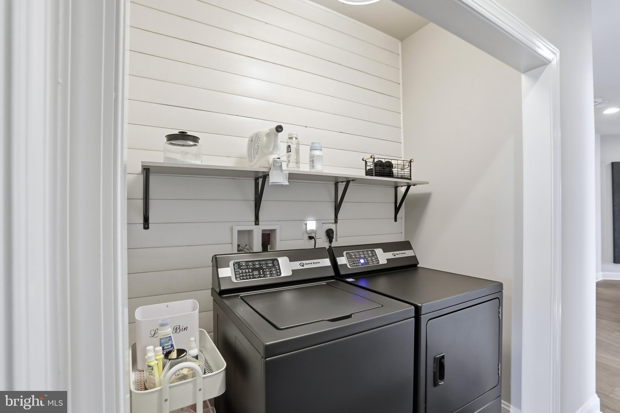 BLACK OAK CREEK - Residential