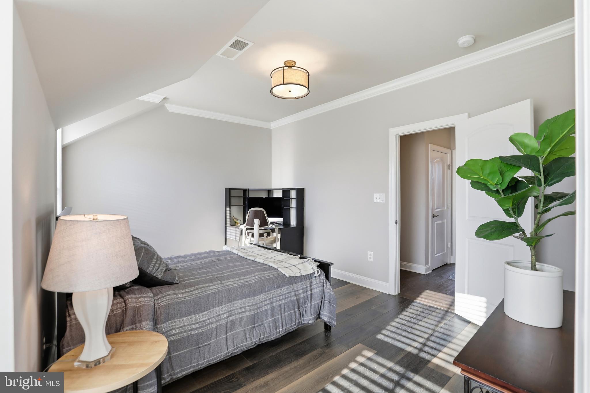 BLACK OAK CREEK - Residential