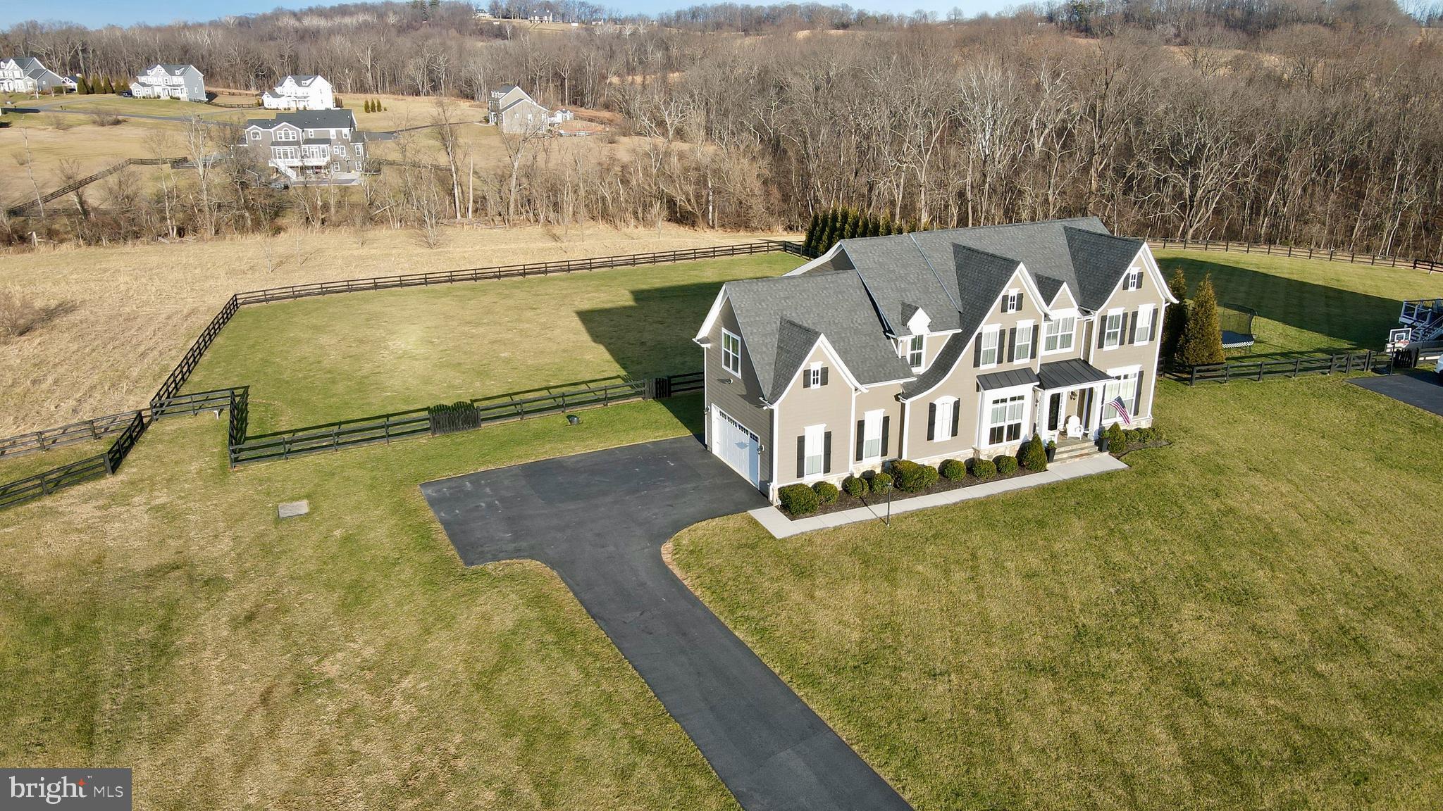 BLACK OAK CREEK - Residential