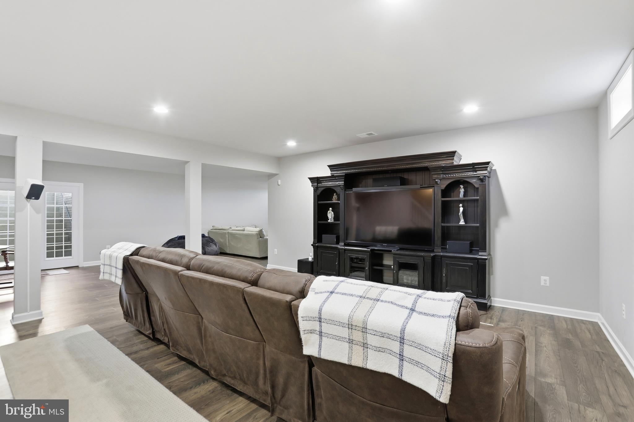 BLACK OAK CREEK - Residential