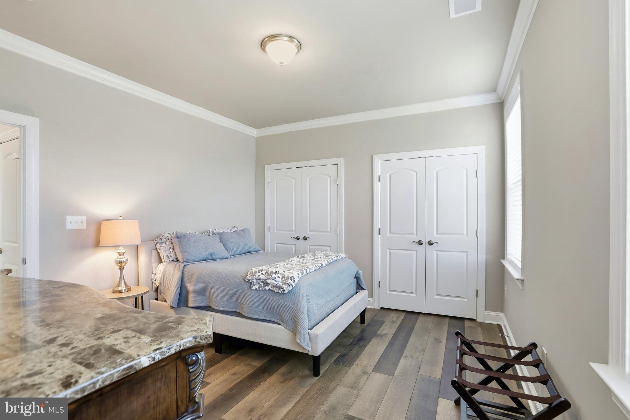 BLACK OAK CREEK - Residential