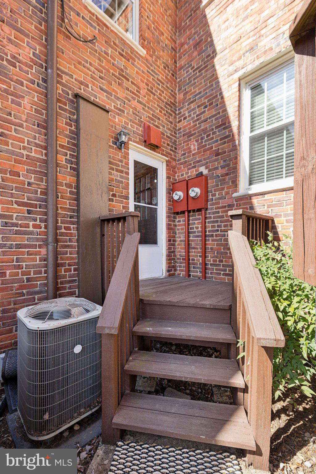 ARLINGTON VILLAGE - Residential