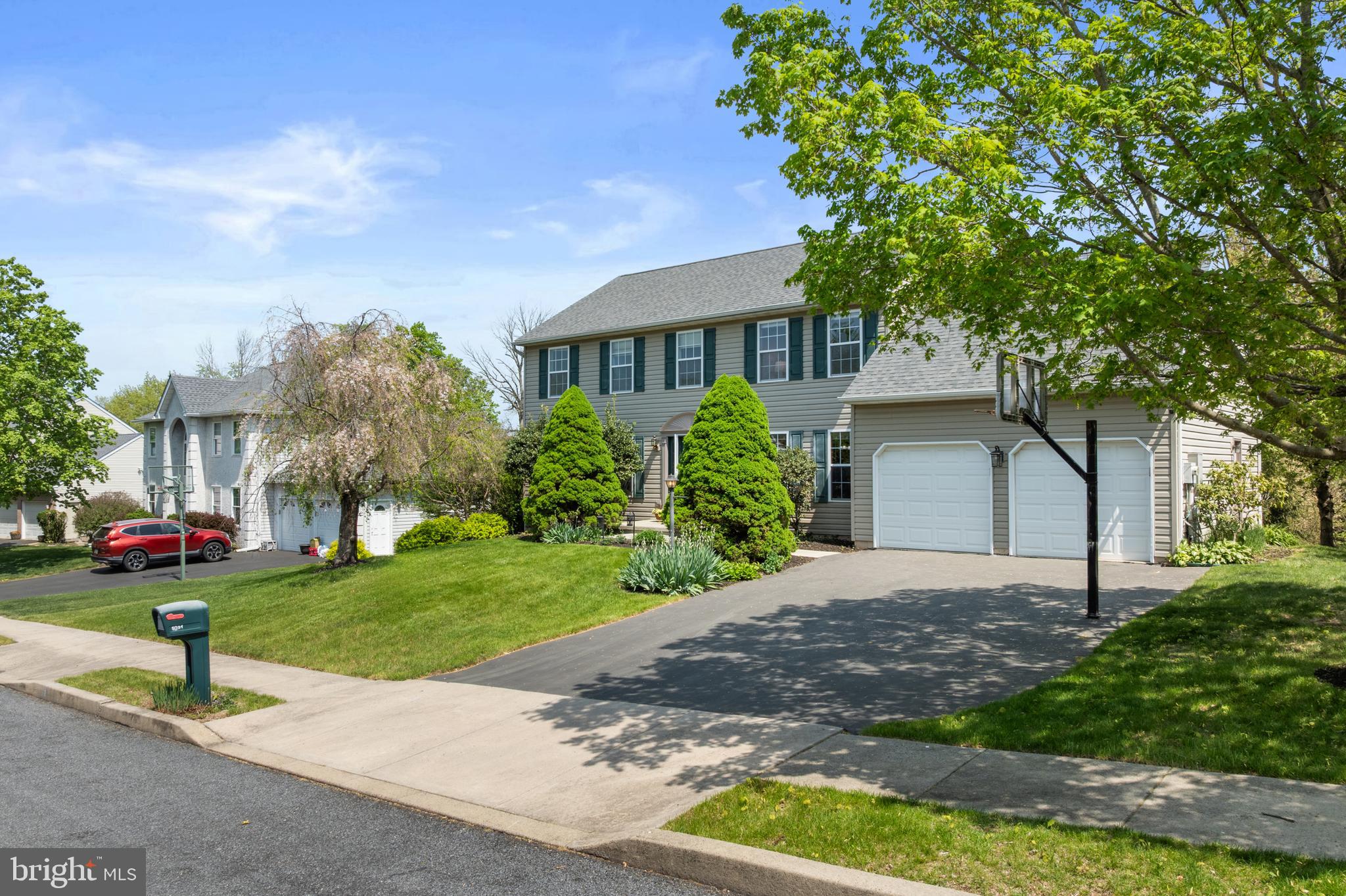 1021 DORCHESTER LANE