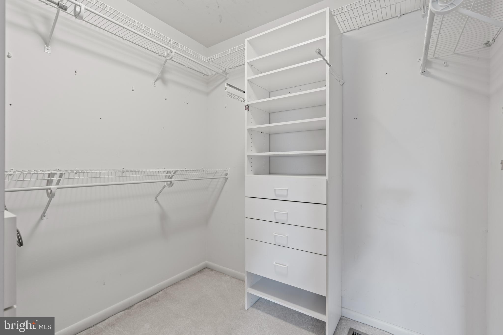 KINGSCOTE - Residential