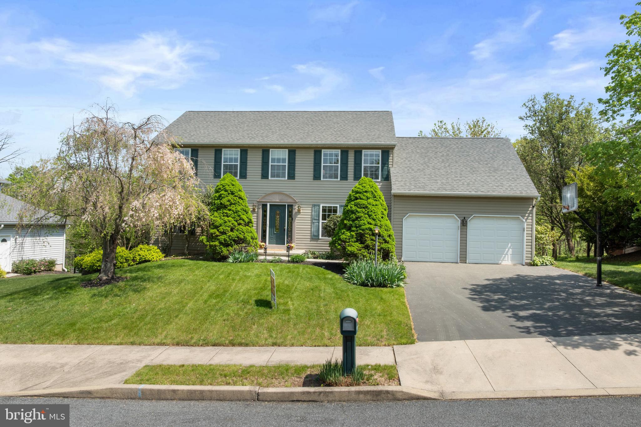 1021 DORCHESTER LANE