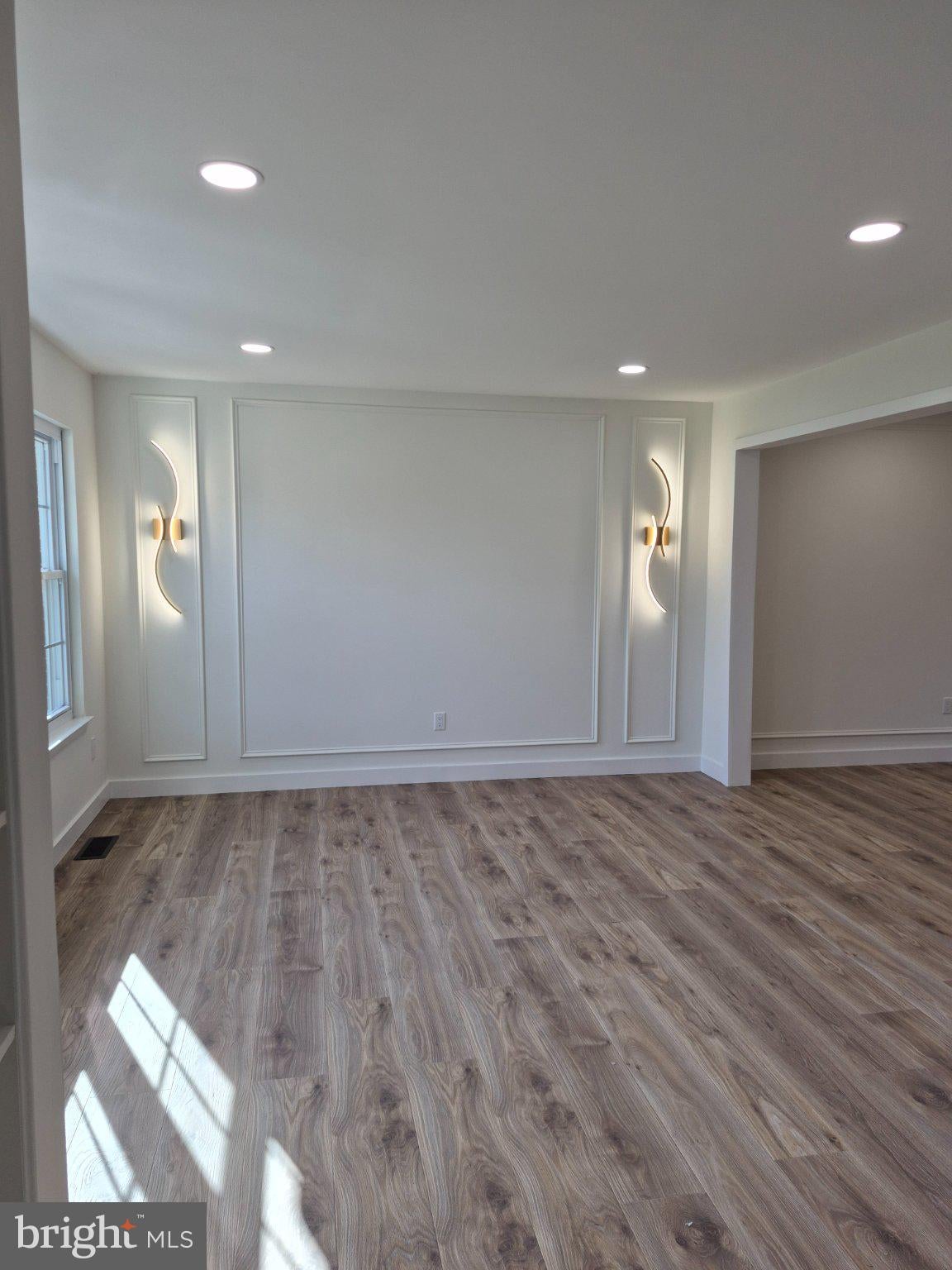 1437 SCARLET OAK ROAD
