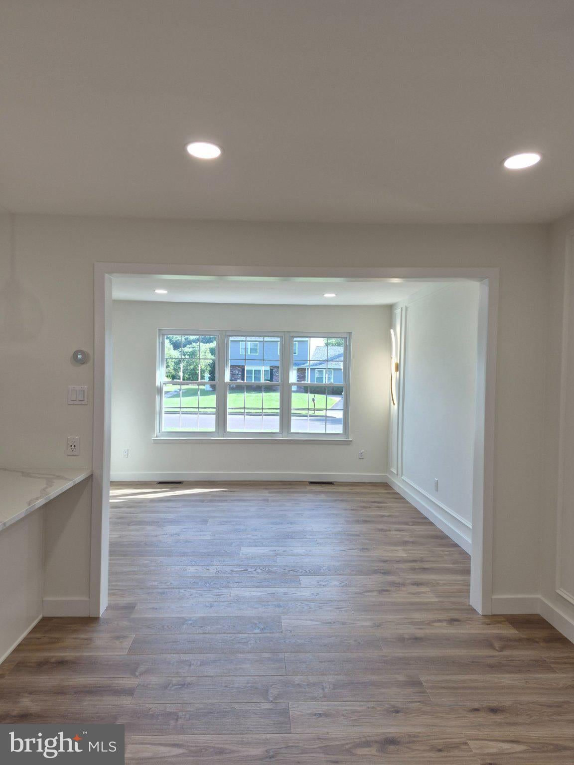 1437 SCARLET OAK ROAD