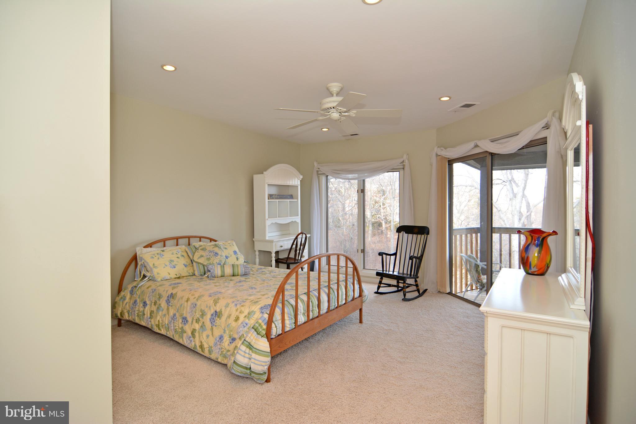 VILLAGE OF CHESAPEAKE HARBOUR - Residential