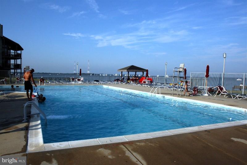 VILLAGE OF CHESAPEAKE HARBOUR - Residential