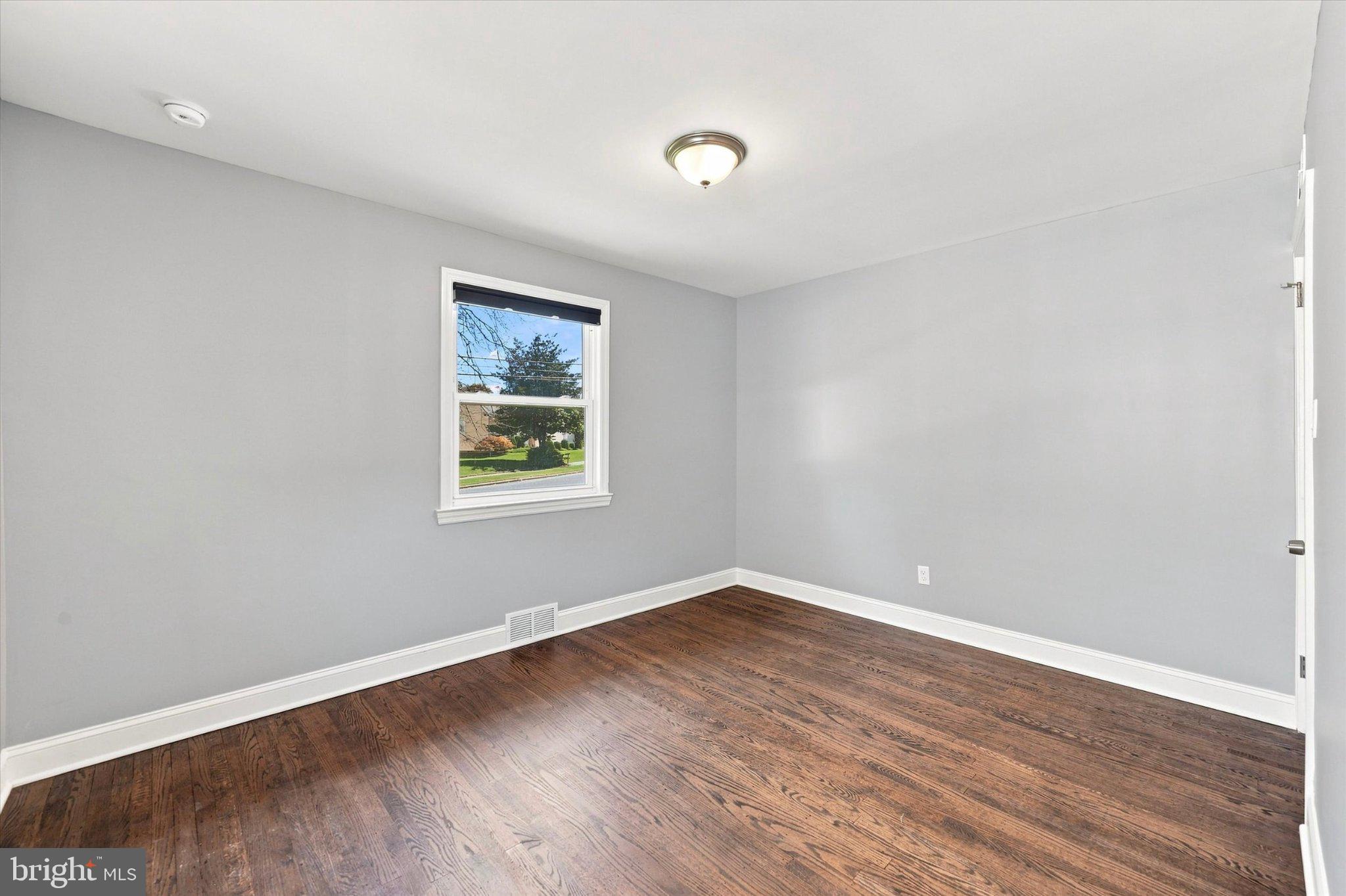 6 WYNDALE AVENUE