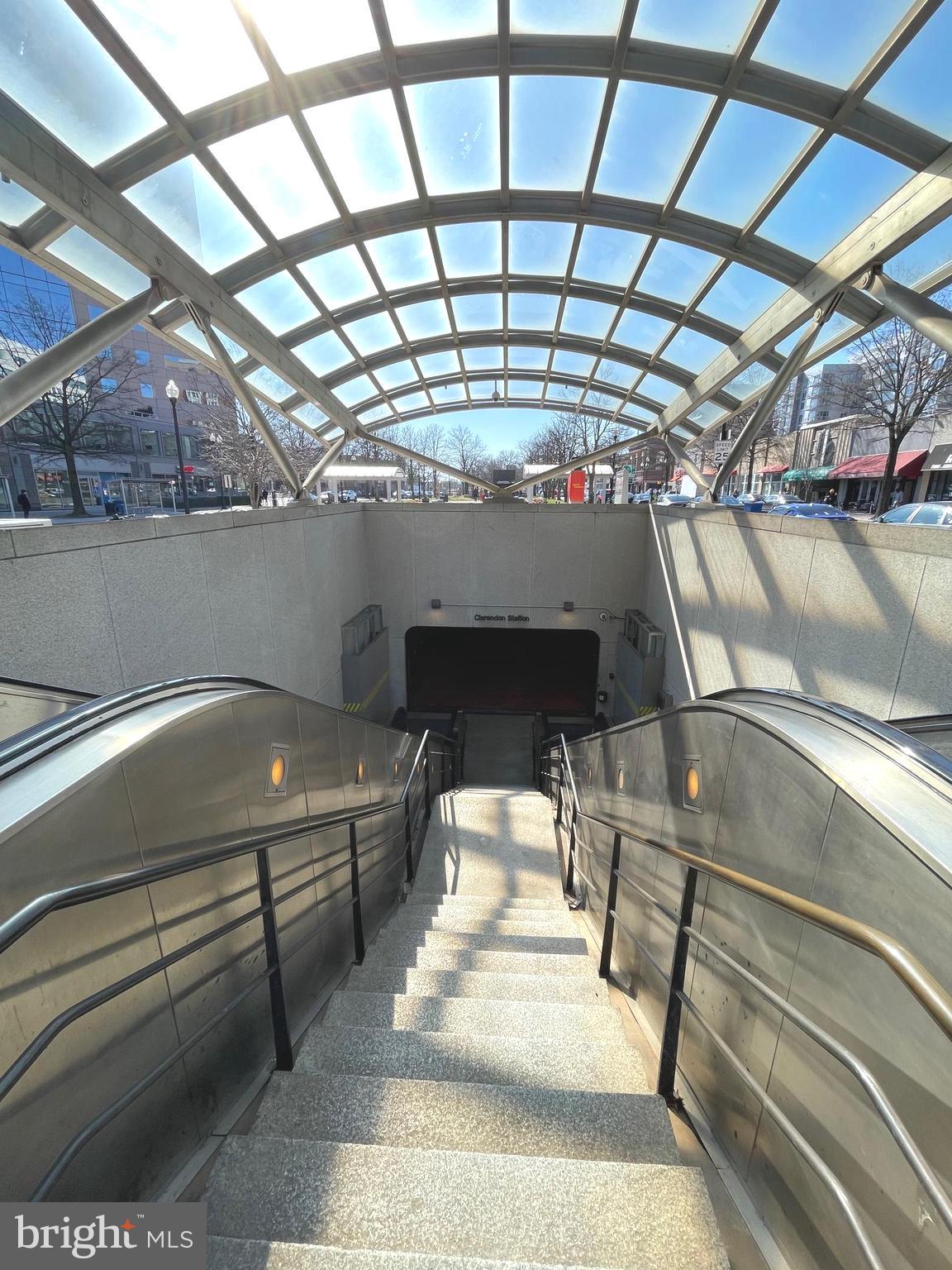 STATION SQUARE - Residential Lease