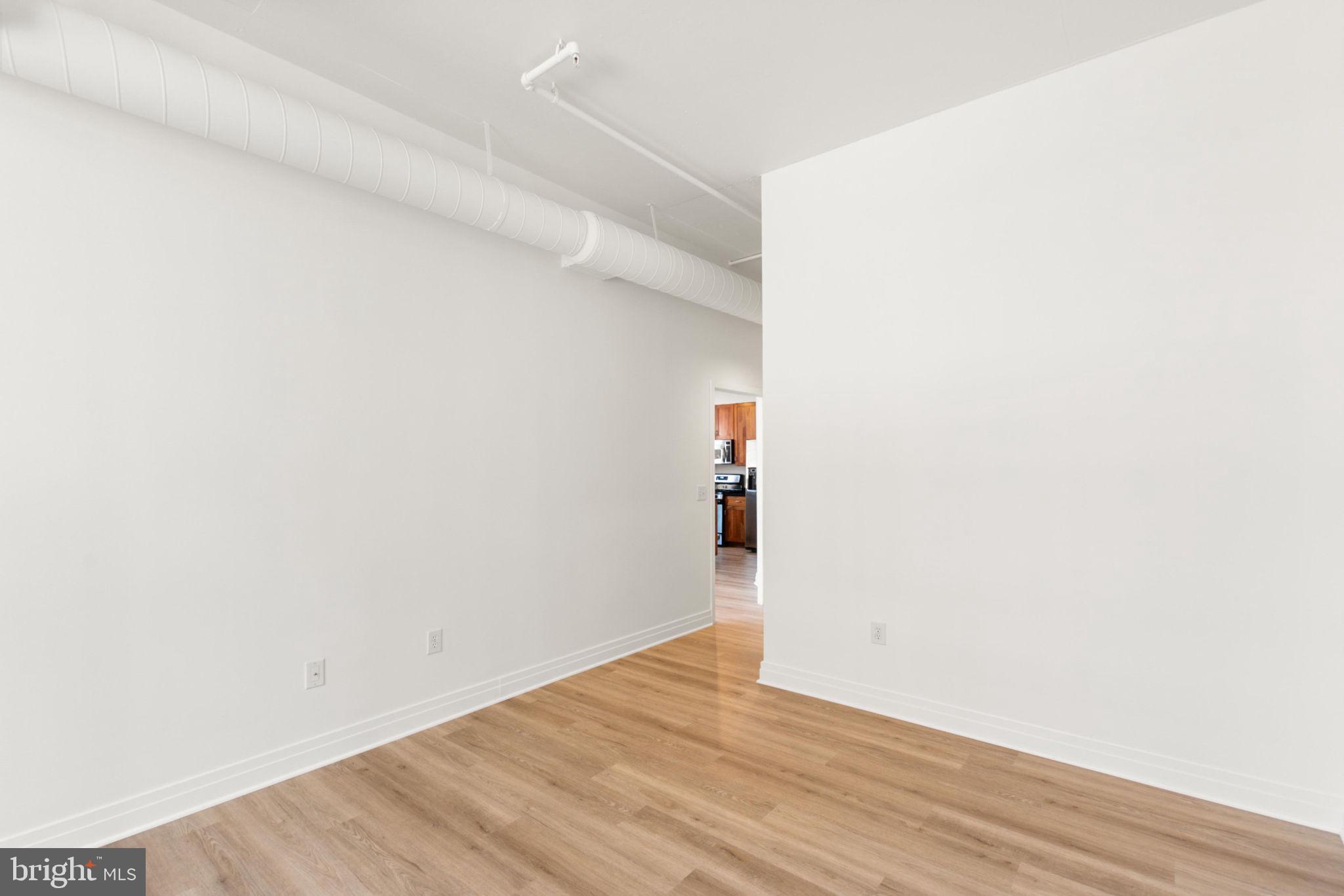 STATION SQUARE - Residential Lease