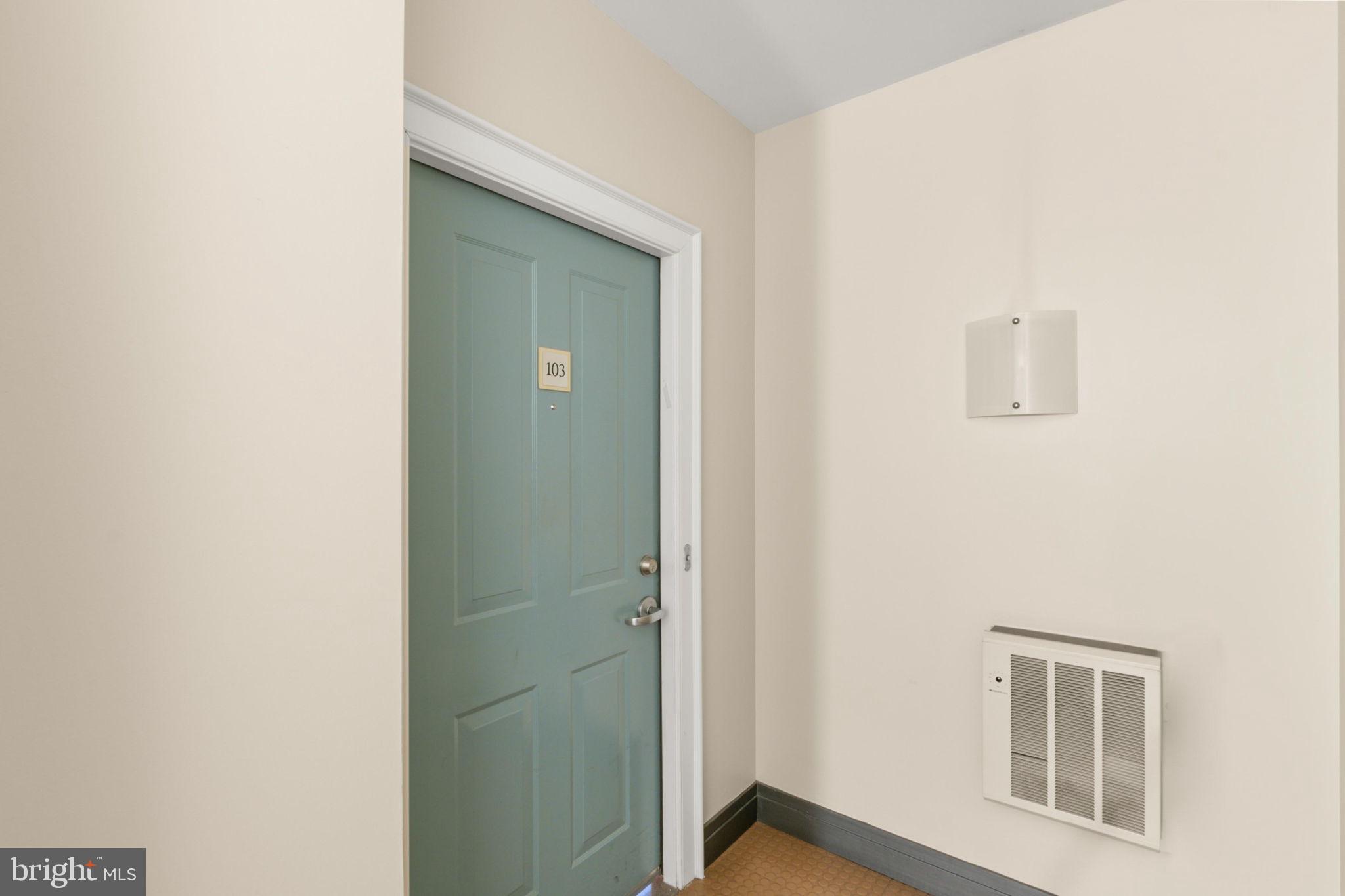 STATION SQUARE - Residential Lease