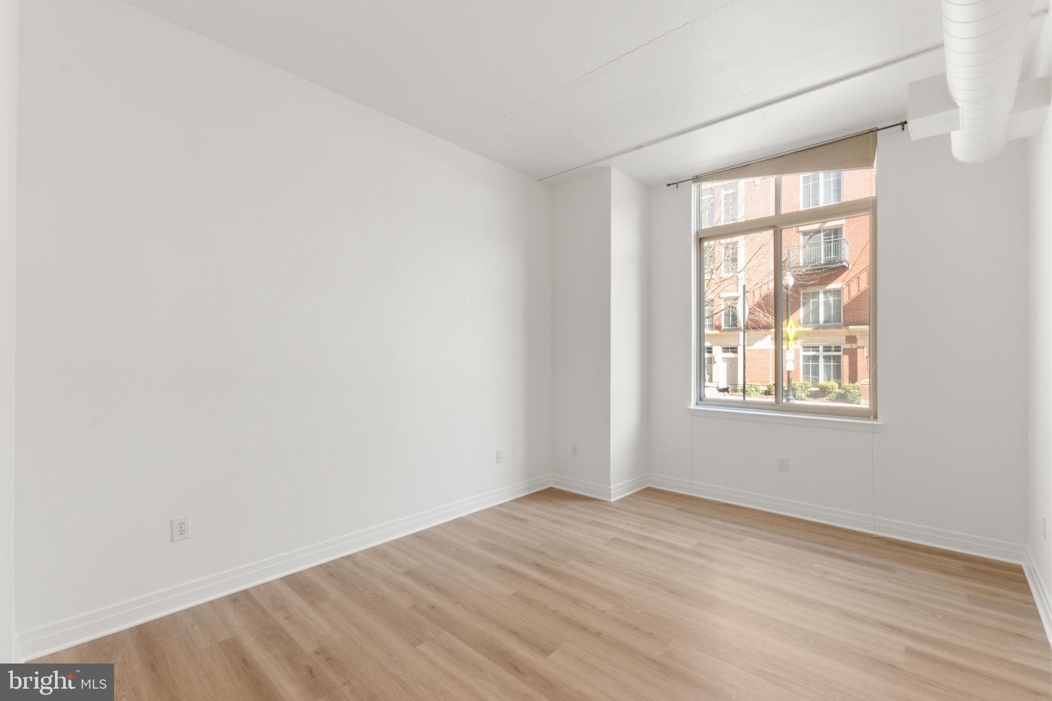 STATION SQUARE - Residential Lease