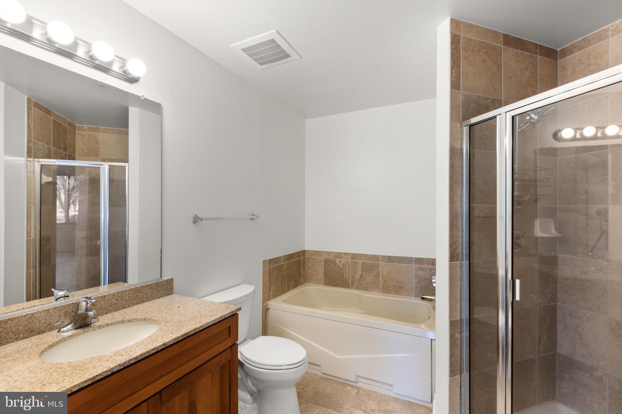 STATION SQUARE - Residential Lease