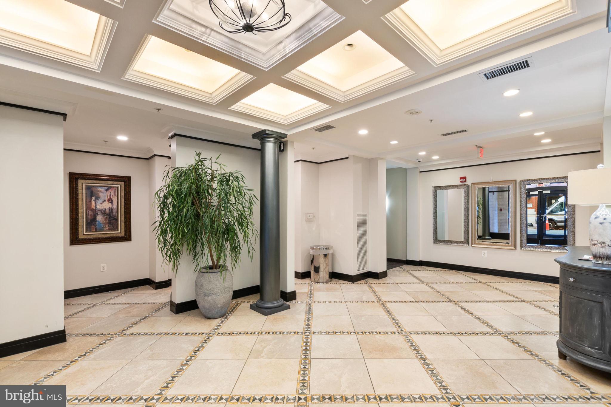 STATION SQUARE - Residential Lease