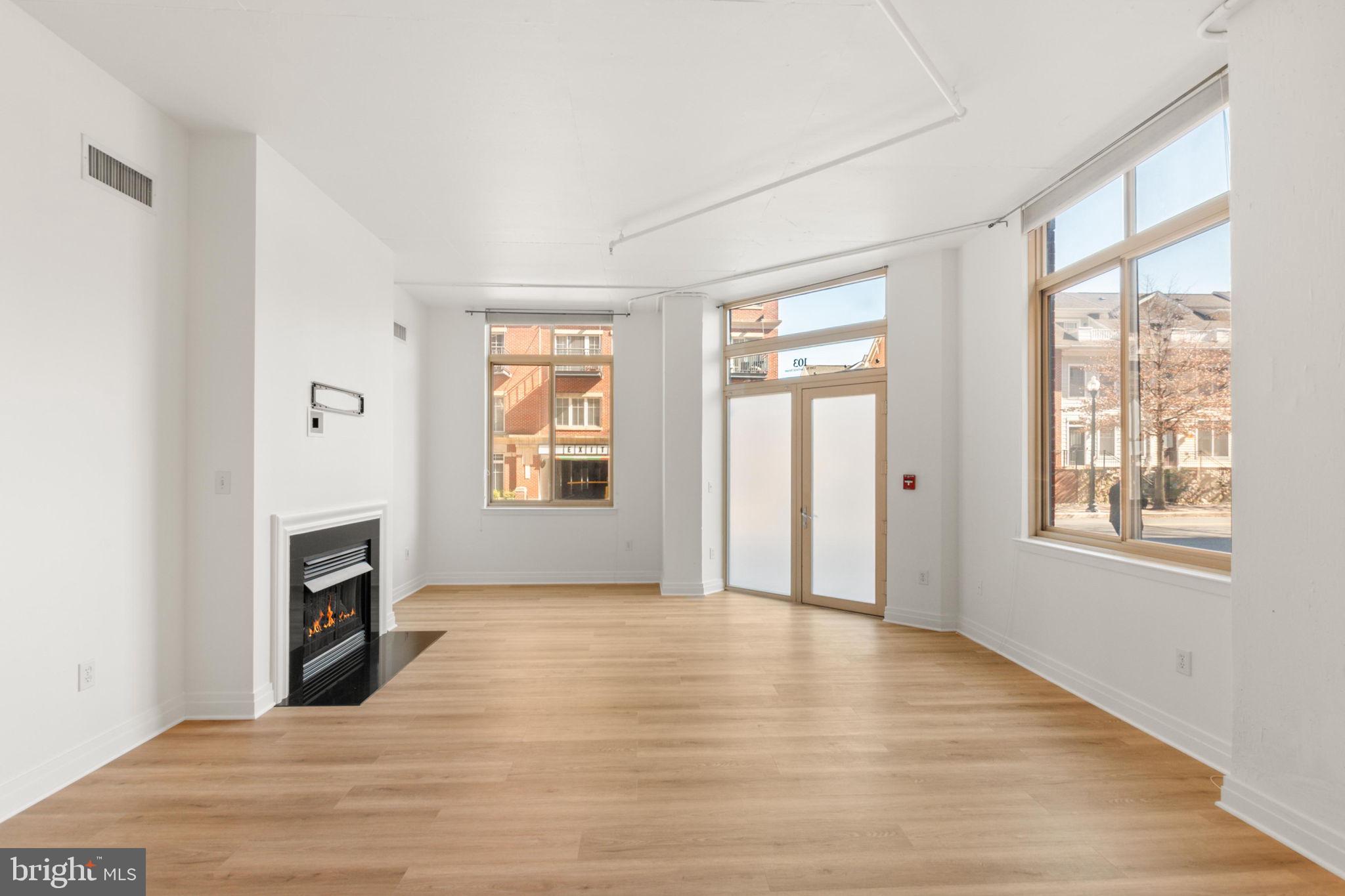 STATION SQUARE - Residential Lease