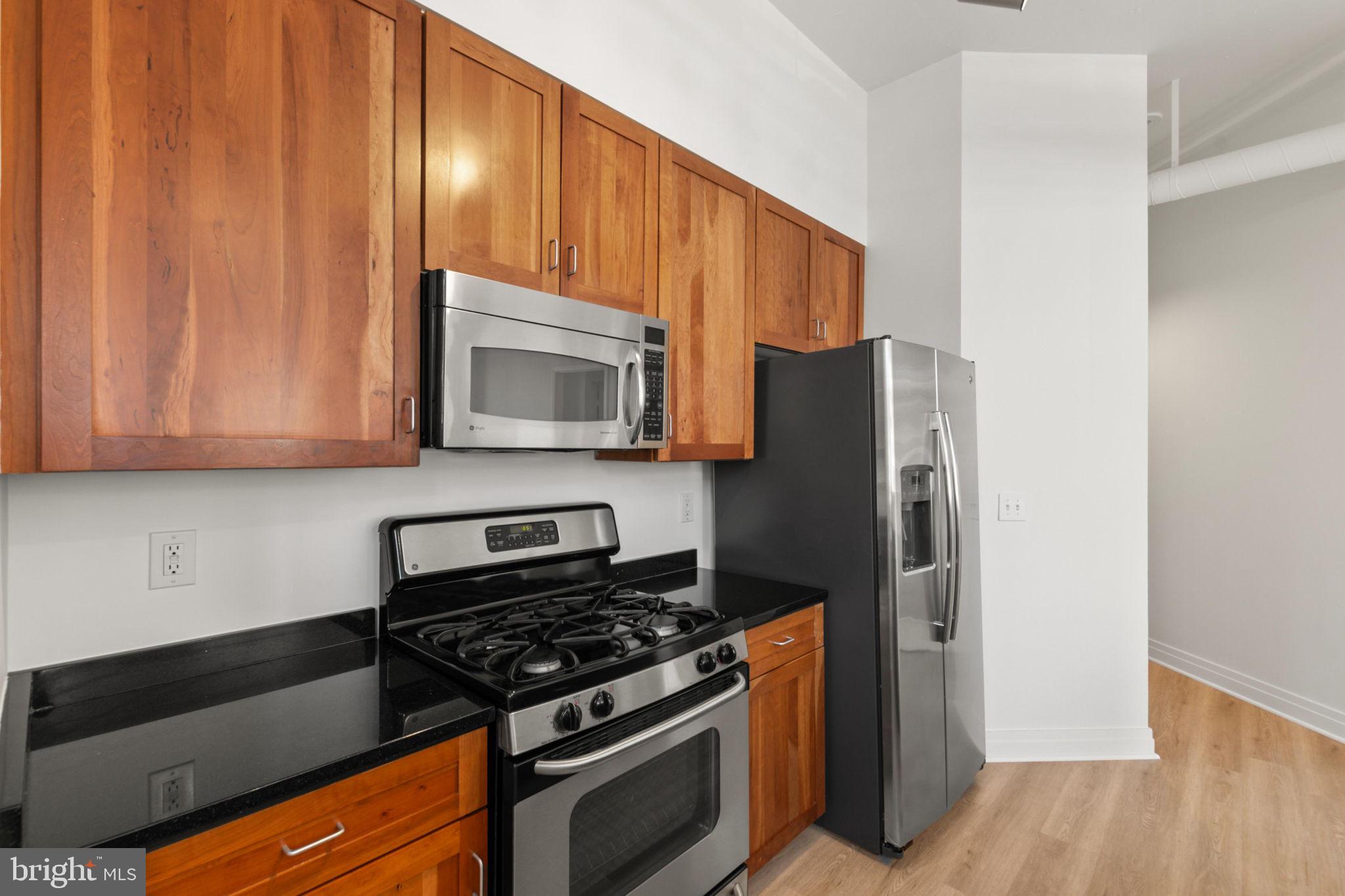 STATION SQUARE - Residential Lease