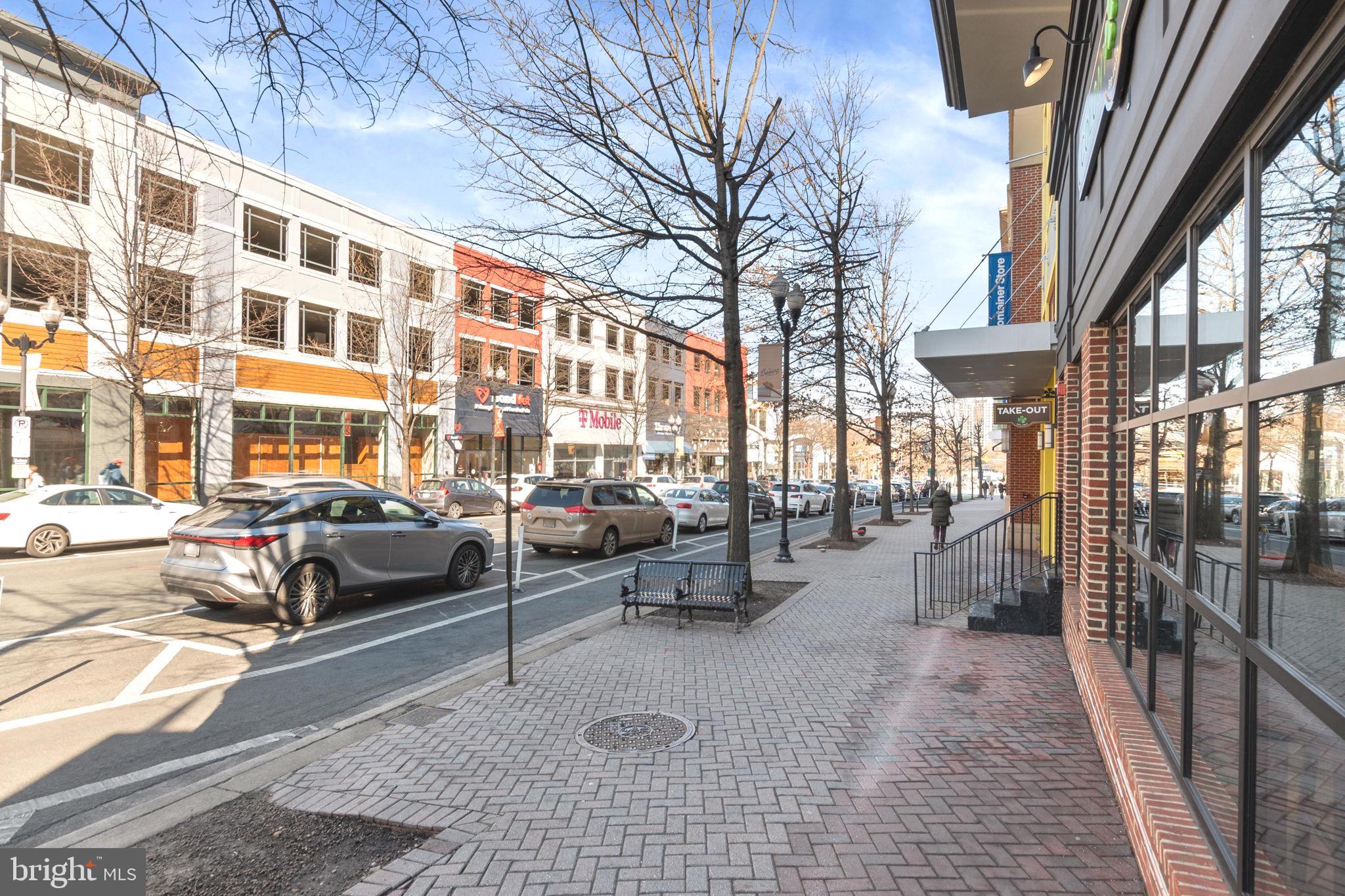 STATION SQUARE - Residential Lease