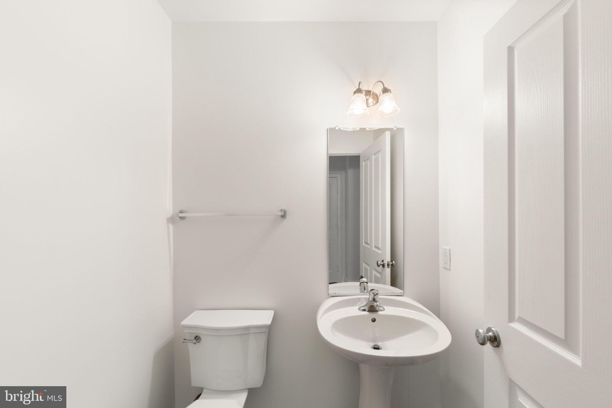 STATION SQUARE - Residential Lease